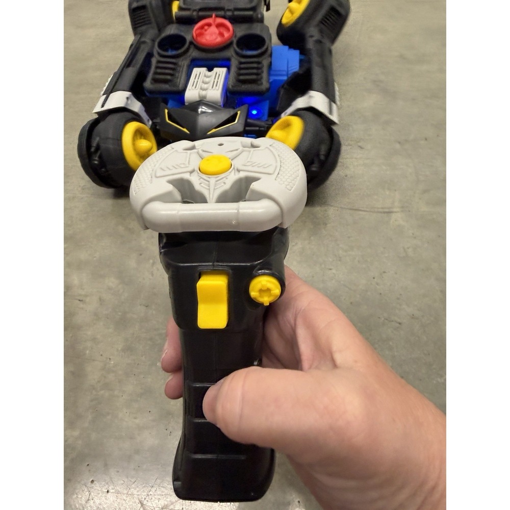 Fisher Price Imaginext DC Transforming BATMAN Batmobile R/C Car - Tested Works - Picture 4 of 15